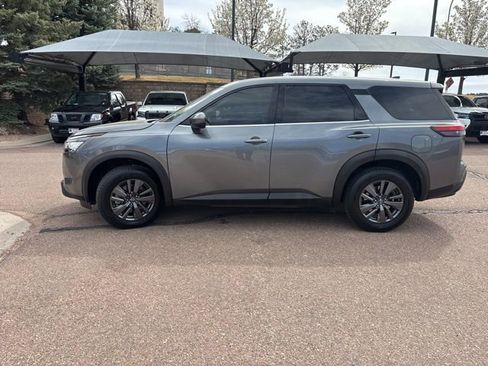 Used 2022 Nissan Pathfinder S image 5