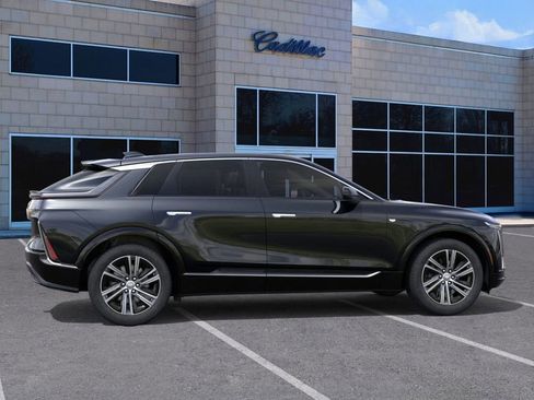 New 2025 Cadillac Lyriq Luxury image 5