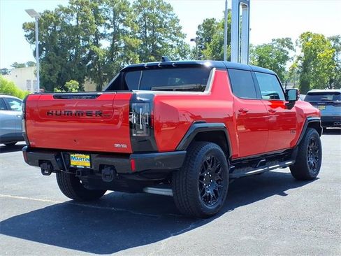 New 2025 GMC Hummer EV 3X w/ LPO, Illumination Package image 2