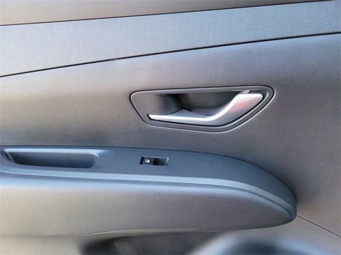 Certified 2025 Hyundai Tucson SEL image 38