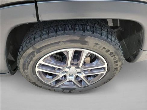 Used 2020 Jeep Compass Latitude FWD image 12