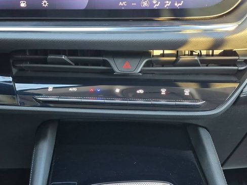 Used 2024 Buick Envision Preferred AWD/4WD image 26
