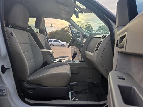 Used 2011 Ford Escape XLT image 15