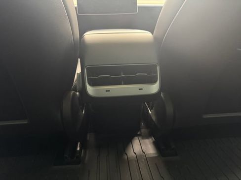Used 2021 Tesla Model 3 Standard Range Plus RWD image 33