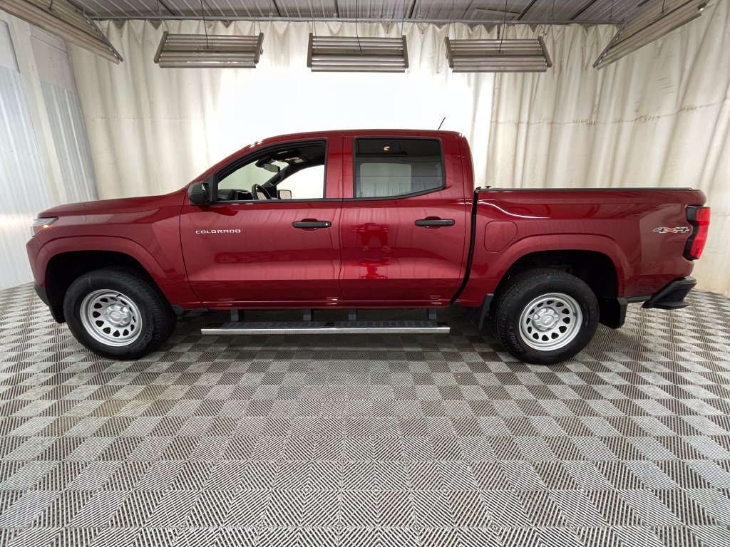 Certified 2025 Chevrolet Colorado W/T AWD/4WD image 16