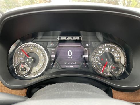 Used 2022 RAM 1500 Limited image 17