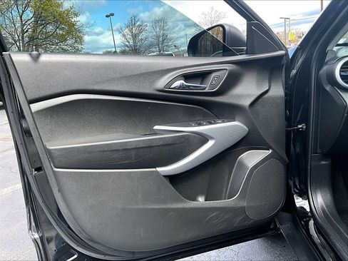 Used 2024 Chevrolet Trax LS FWD image 9