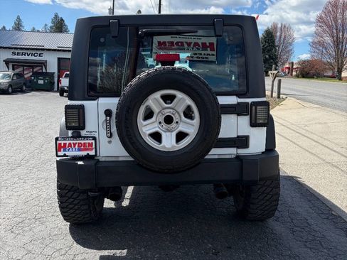 Used 2015 Jeep Wrangler Unlimited Sport w/ Connectivity Group AWD/4WD image 4