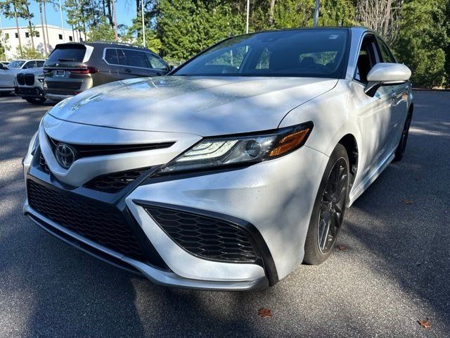 Used 2021 Toyota Camry XSE FWD image 9
