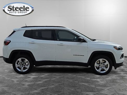 Certified 2023 Jeep Compass Latitude w/ Convenience Group AWD/4WD image 6