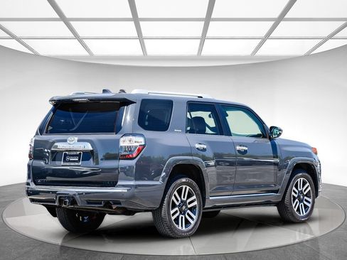 Used 2024 Toyota 4Runner Limited AWD/4WD image 5