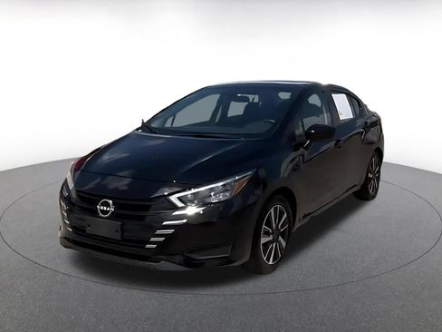 Used 2025 Nissan Versa SV FWD image 7