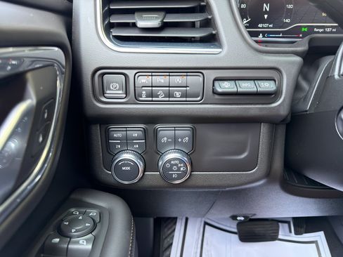 Used 2023 GMC Yukon AT4 w/ AT4 Premium Package AWD/4WD image 30