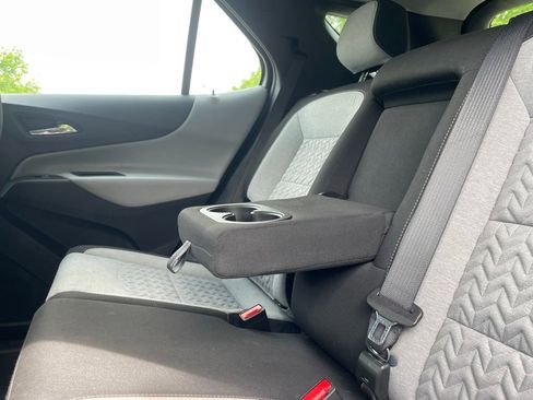 Used 2022 Chevrolet Equinox LS FWD image 17