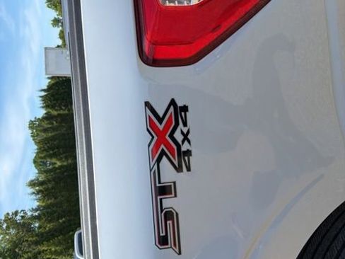 Used 2022 Ford F150 XL w/ STX Appearance Package AWD/4WD image 6