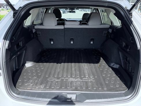 Used 2023 Subaru Outback Premium AWD/4WD image 10