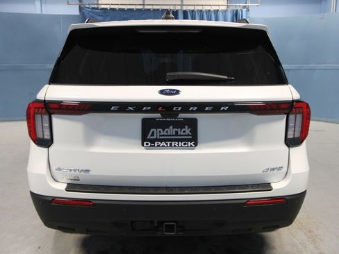 Used 2025 Ford Explorer Active image 35
