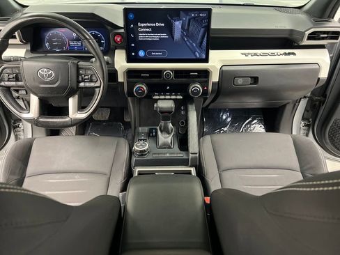 Used 2024 Toyota Tacoma TRD Off-Road AWD/4WD image 31