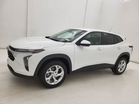 New 2026 Chevrolet Trax LS image 16