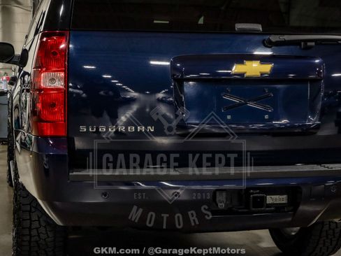 Used 2012 Chevrolet Suburban LT image 40