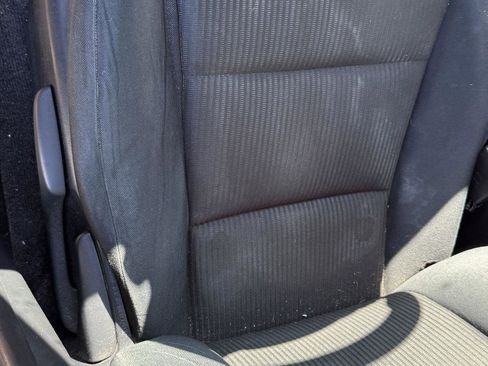Used 2015 Toyota RAV4 LE AWD/4WD image 12