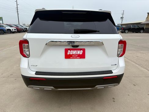 Used 2020 Ford Explorer XLT w/ Equipment Group 202A AWD/4WD image 5