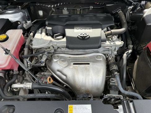 Used 2018 Toyota RAV4 XLE image 36