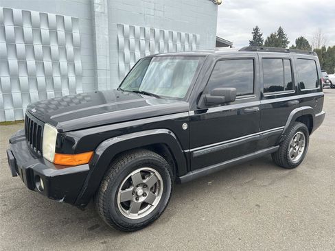 Used 2006 Jeep Commander image 2