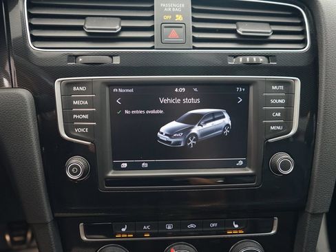 Used 2017 Volkswagen GTI SE FWD image 36
