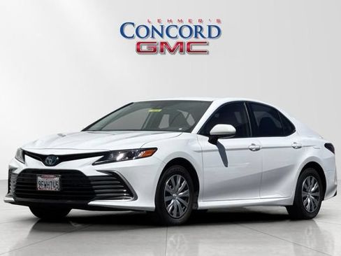 Used 2023 Toyota Camry LE FWD image 8