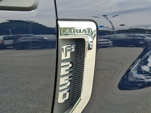 Used 2021 Ford F250 Lariat w/ Lariat Value Package AWD/4WD image 24
