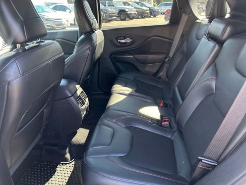 Used 2020 Jeep Cherokee Trailhawk w/ Cold Weather Group image 14