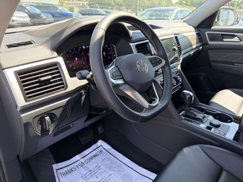 Certified 2023 Volkswagen Atlas SEL AWD/4WD image 18