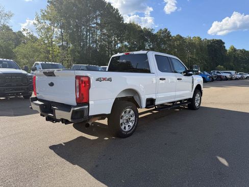 Used 2023 Ford F250 XLT AWD/4WD image 6