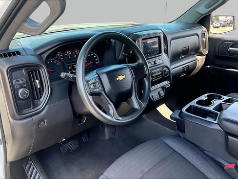 Used 2024 Chevrolet Silverado 1500 Custom w/ Turbomax Blackout Package RWD image 18