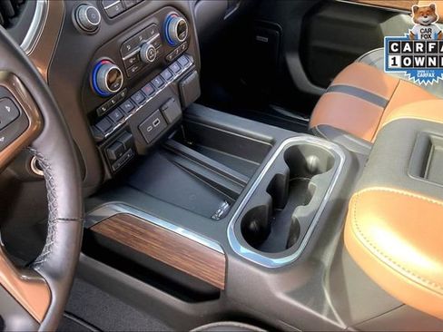 Used 2022 Chevrolet Silverado 2500 High Country w/ Technology Package image 17