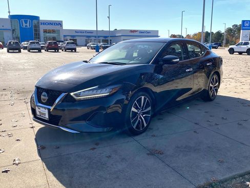 Used 2023 Nissan Maxima SL image 3