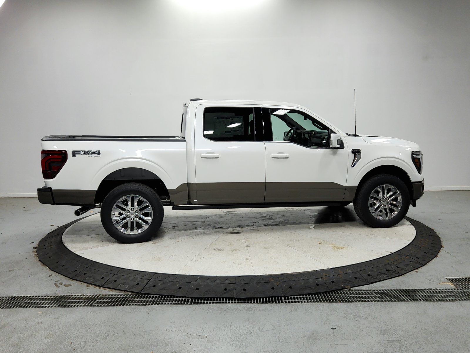 New 2026 Ford F150 King Ranch w/ Equipment Group 601A High AWD/4WD image 9