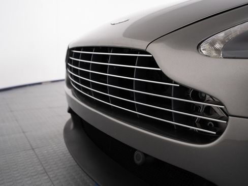 Used 2012 Aston Martin V8 Vantage Roadster RWD image 11