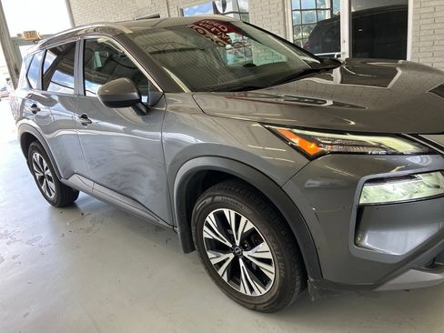 Used 2023 Nissan Rogue SV w/ SV Premium B Package AWD/4WD image 3