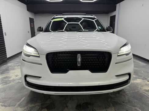 Used 2023 Lincoln Aviator Reserve w/ Jet Appearance Package image 7