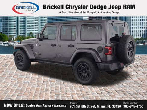 Used 2024 Jeep Wrangler Unlimited Sahara AWD/4WD image 3