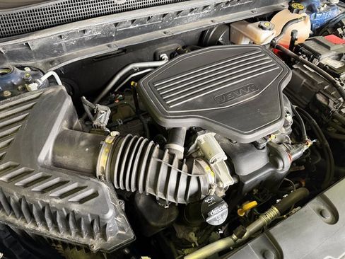 Used 2022 Chevrolet Blazer LT w/ Sound & Technology Package image 16