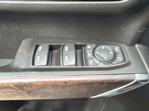 Used 2021 GMC Sierra 2500 Denali w/ Denali Black Diamond Edition image 22