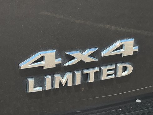 Used 2012 Jeep Liberty Limited Jet w/ Comfort/Convenience Group AWD/4WD image 35