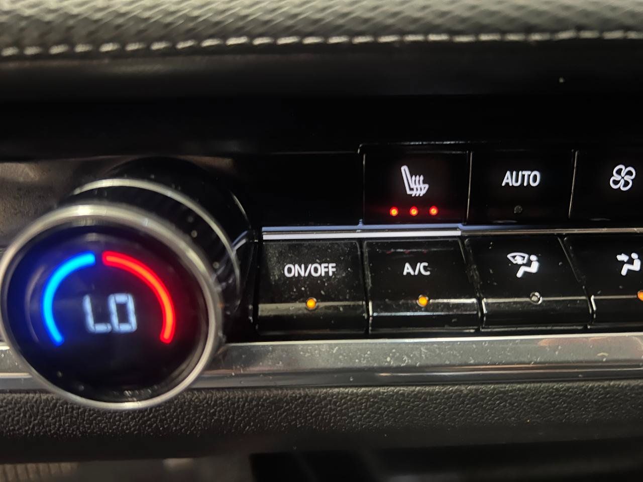 Used 2025 Chevrolet Equinox LT w/ Convenience Package II FWD image 43