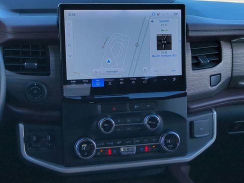 Used 2023 Ford Expedition Limited image 32