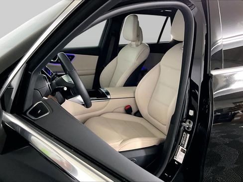 Certified 2023 Mercedes-Benz GLC 300 4MATIC image 9