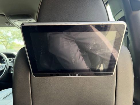 Used 2021 Chevrolet Suburban RST w/ Luxury Package image 33