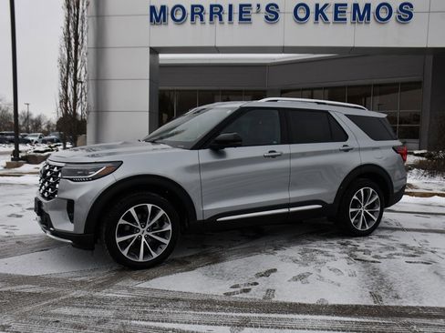 Used 2025 Ford Explorer Platinum w/ Ultimate Package image 2